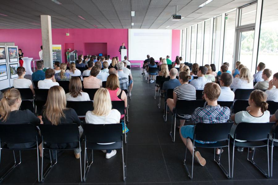 Hochschule Neu-Ulm Vorlesung