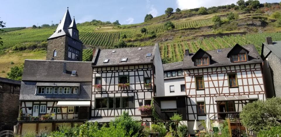 halftimbered-houses-vineyard-hills