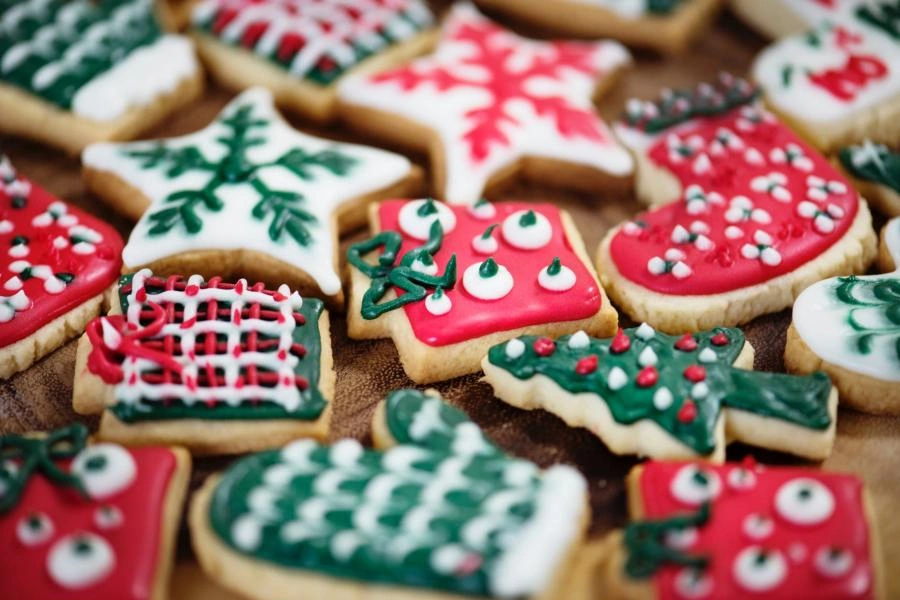 Baking_Christmas_Cookies