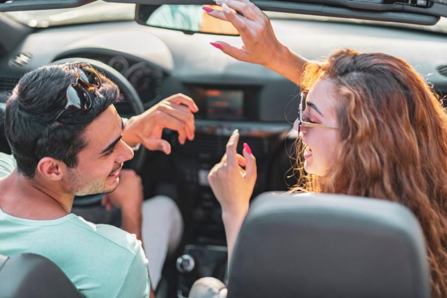 german-people-in-car