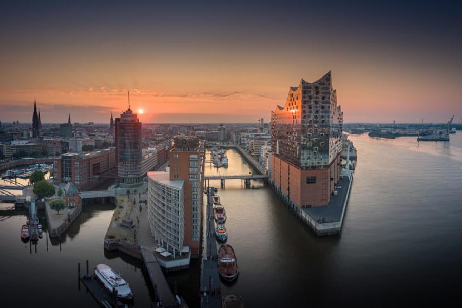 view-on-Elbphilharmonie