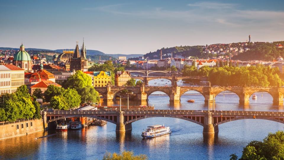 karlsbruecke-prague